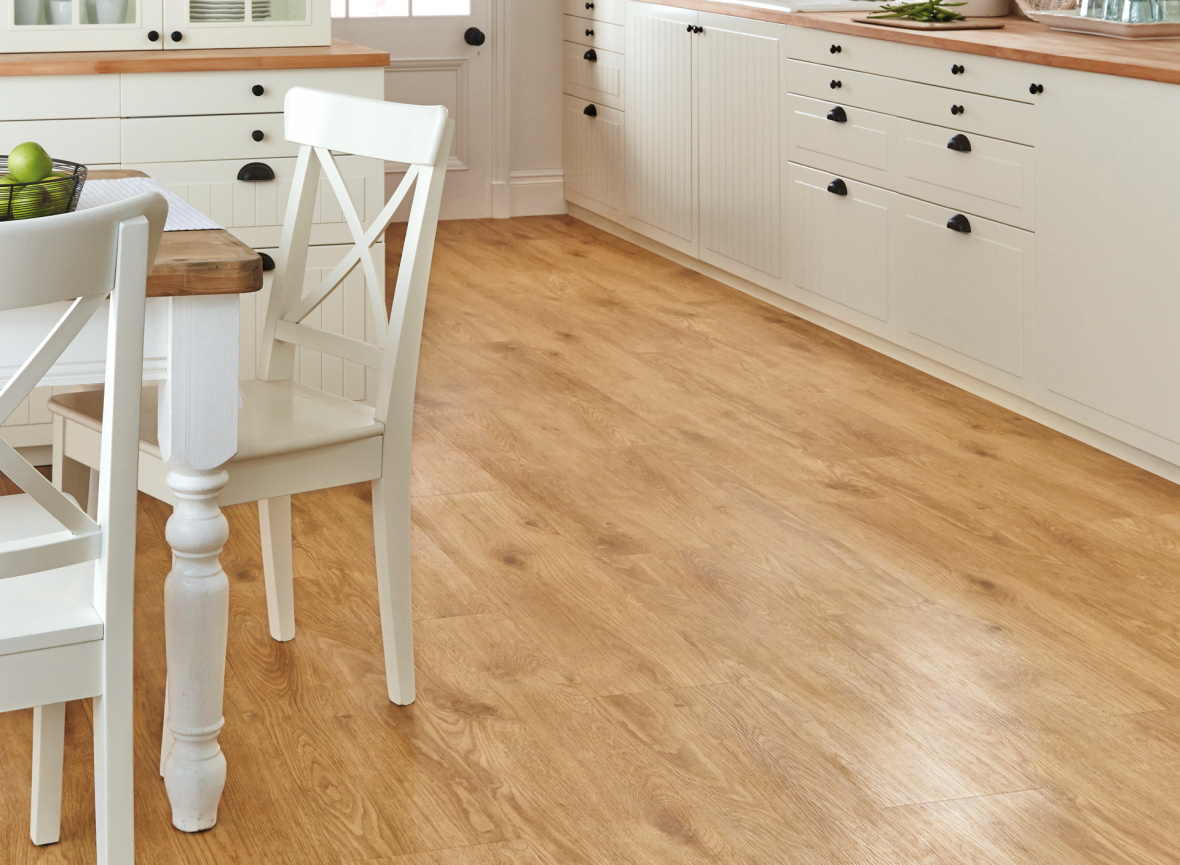 Laminates & wood floors fitted by experienced professionals