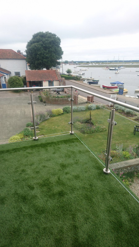 Artificial turf for balcony with sea view